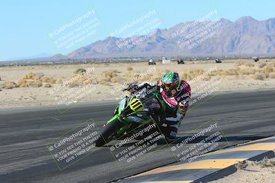 media/Jan-10-2025-CVMA Friday Practice (Fri) [[489e0da257]]/Group 4 and Trackday/Session 2 (Turn 4 Inside)/